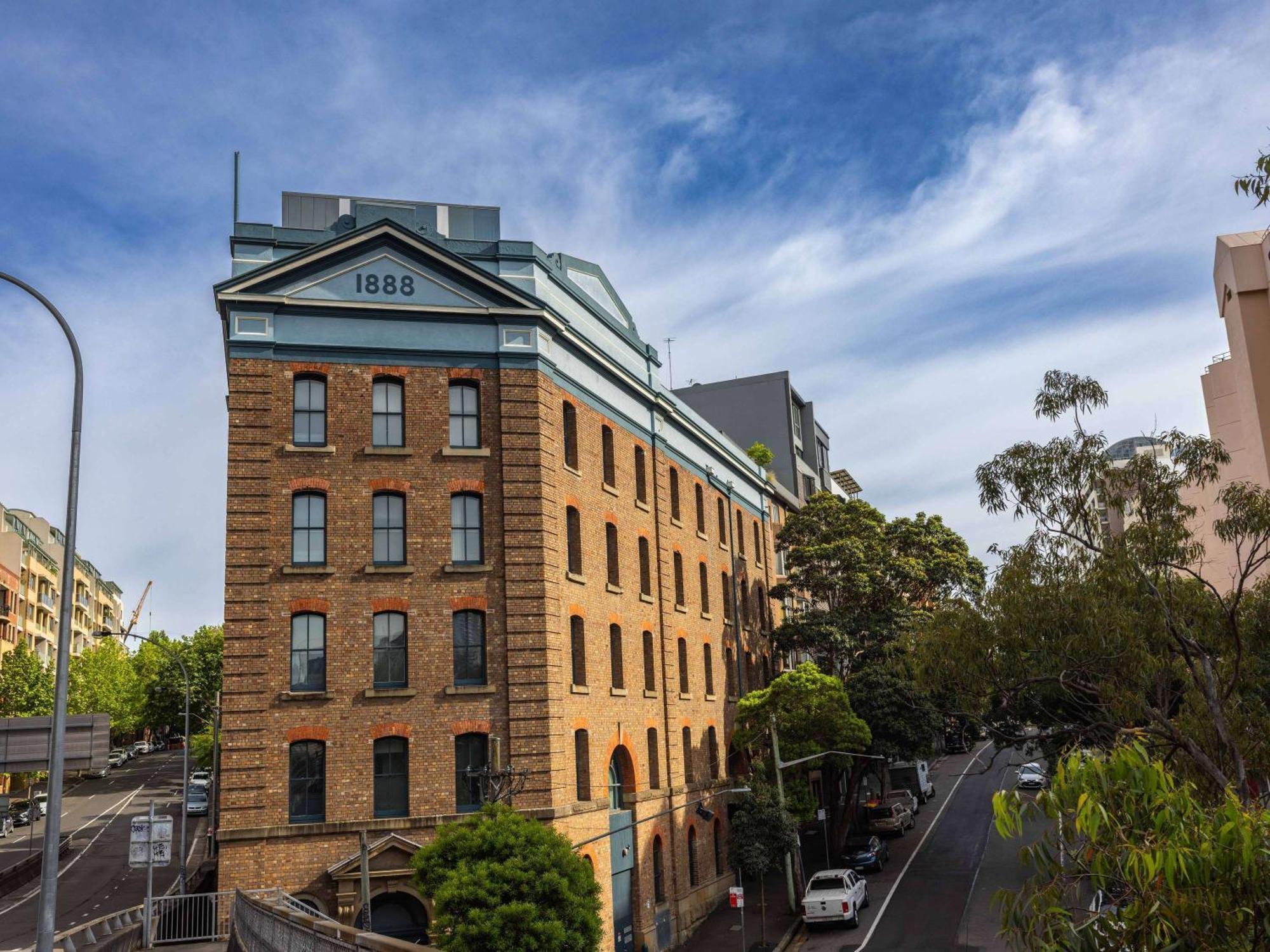 Hotel Woolstore 1888, Sydney - Handwritten Collection Exterior foto The former police station at 1880